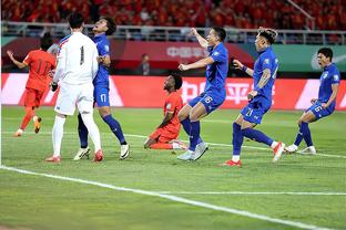国足敲定对阵新加坡23人名单：戴伟浚状态一般落选，费南多在列